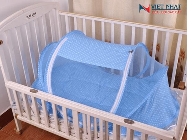 Mắc màn khi bé ngủ